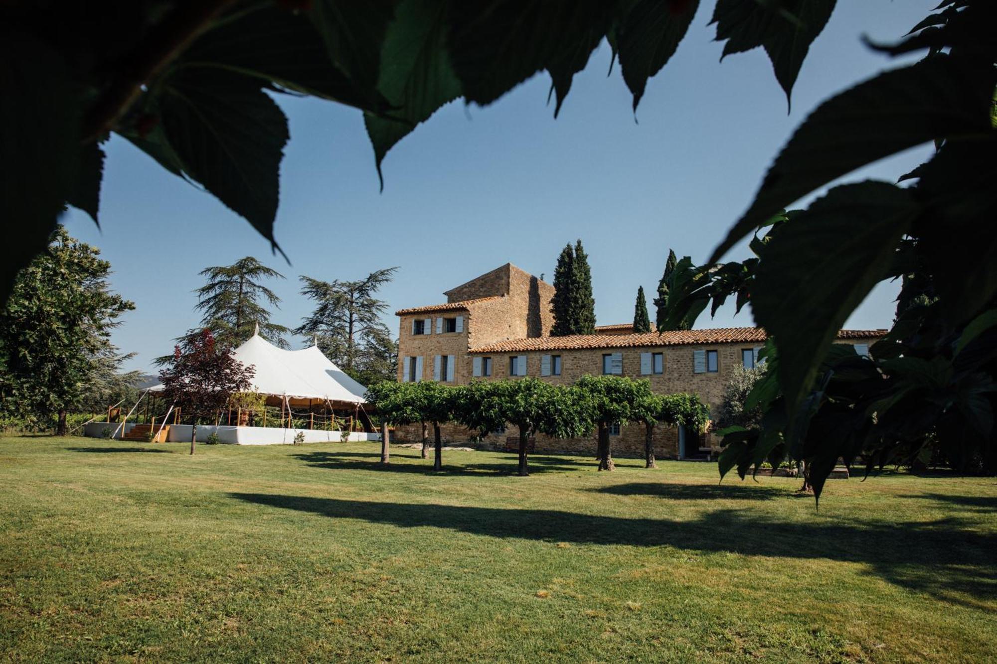 Chateau Saint-Pierre De Mejans Puyvert Εξωτερικό φωτογραφία